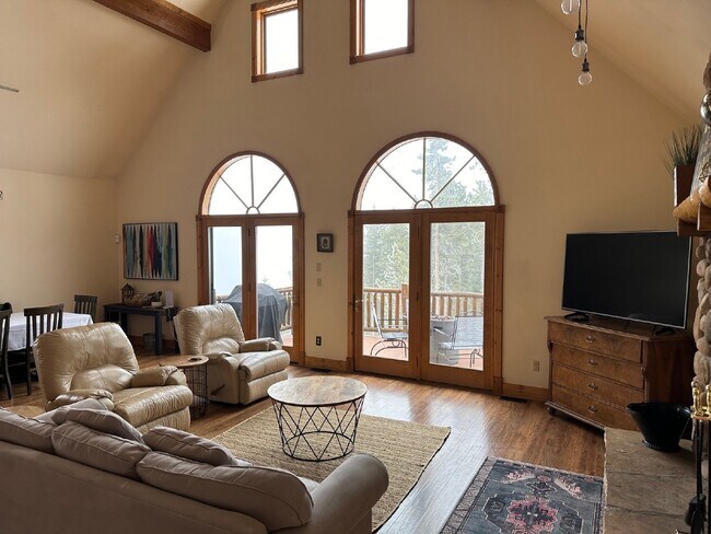 Foto del edificio - Charming 3-Bedroom Retreat near Idaho Springs!!