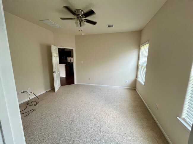 Foto del edificio - 1170 N Colbert St