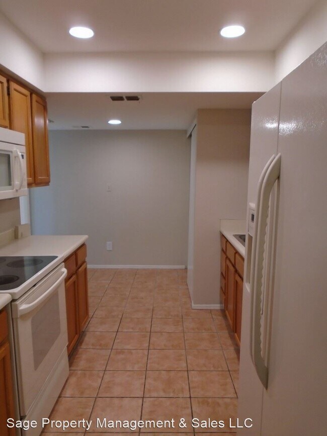 Foto del edificio - 2 br, 2 bath House - 9115 E. Purdue Ave #117