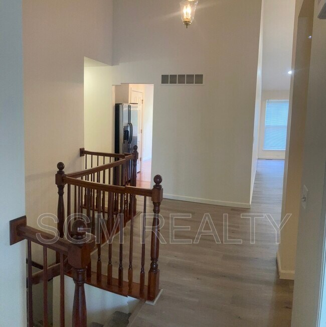 Foto del edificio - 1711 Ambrose Terrace Dr