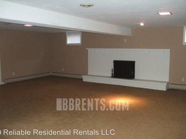 Foto del edificio - 638 Britton Ln