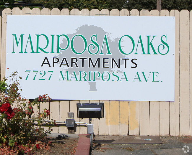 Building Photo - Mariposa Oaks Apartment