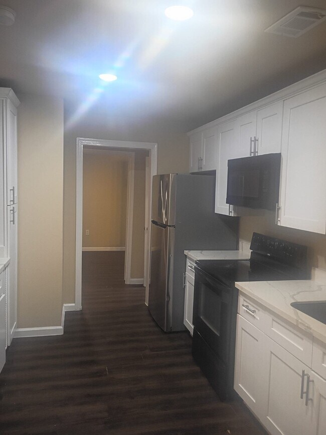 Foto del edificio - 3014 Bloomfield St