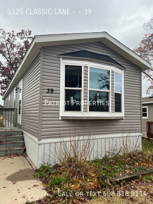 Building Photo - 3 Bed 1 Bath Home in Platteville, WI