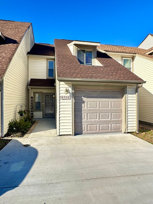 4726 Sweetwood Ct, Virginia Beach, VA 23462 Townhome Rentals in
