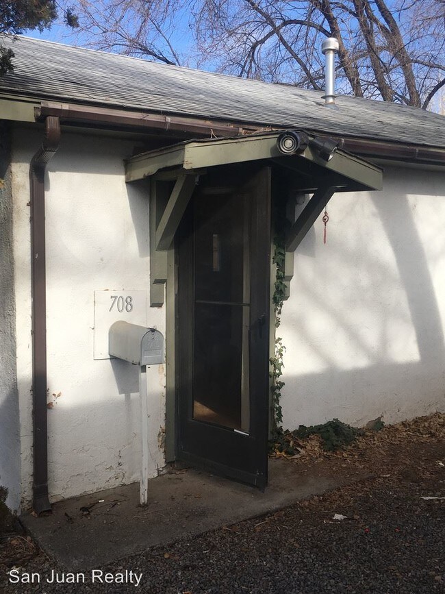 Building Photo - 2 br, 1 bath House - 708 N Orchard Ave