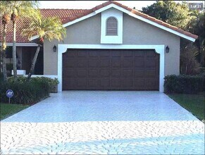 Building Photo - 4207 NW 70th Ln