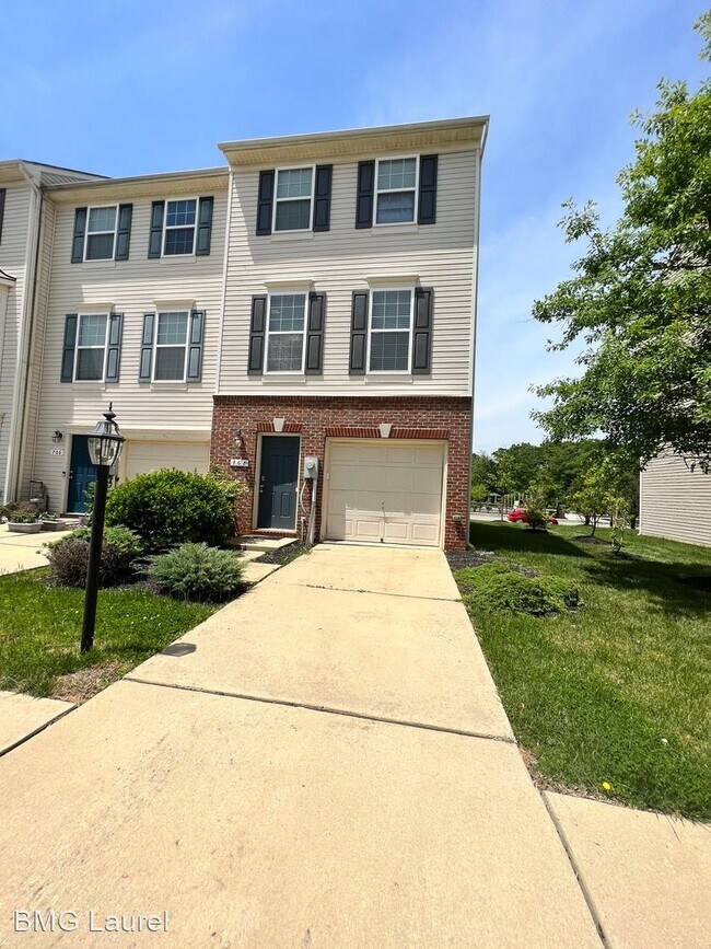 Building Photo - 2 br, 2.5 bath House - 708 Margaret Pl