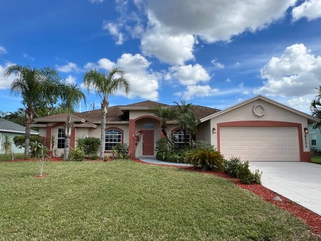 Building Photo - 2133 SW Pruitt St