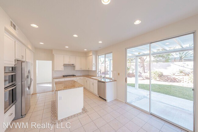 Foto del edificio - 5 br, 3 bath House - 4741 Poppywood Dr