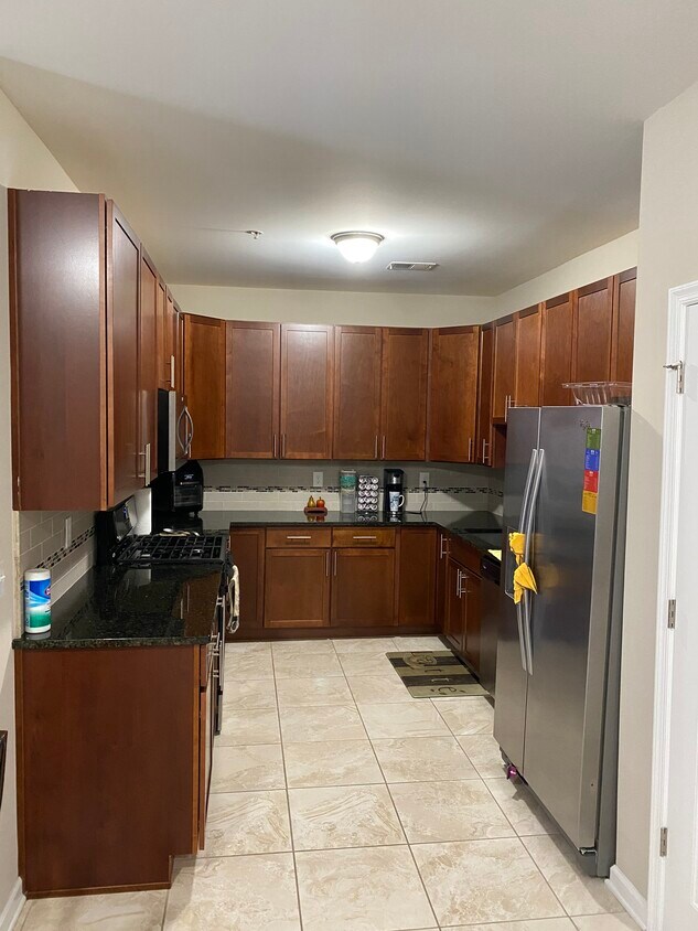 Foto principal - 648 Westfield Ave