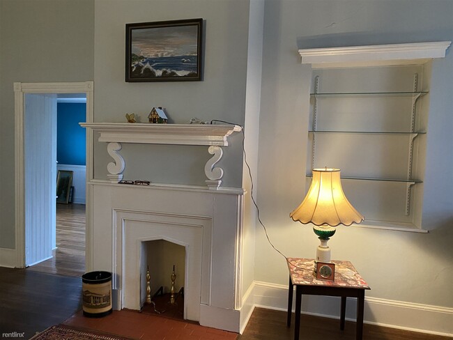 Foto del edificio - 3 br, 1 bath House - 93 Chase Ave