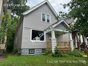 Building Photo - 2634 N 24th Pl