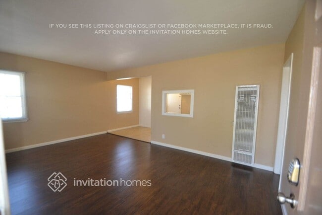 Building Photo - 1530 W 154th Pl