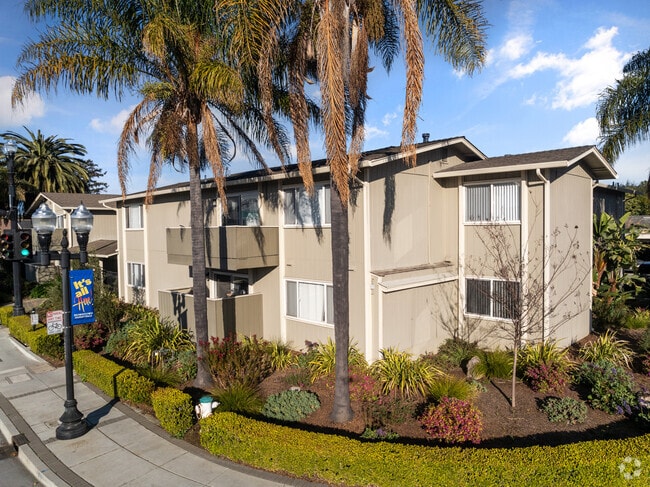 Building Photo - Sunnyvale Apartments