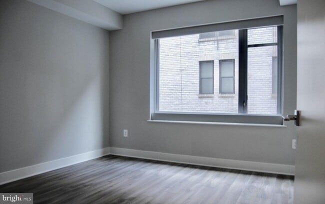 Building Photo - 1311 13th St NW