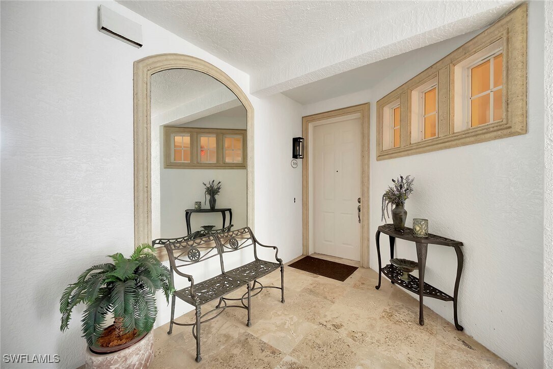 Foto principal - 1004 5th St S