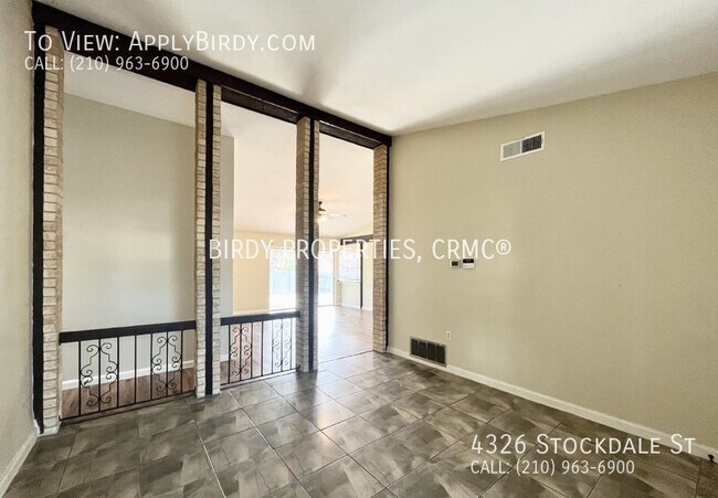 Building Photo - **3 Bed, 2 Bath Home Located Near SA Airpo...