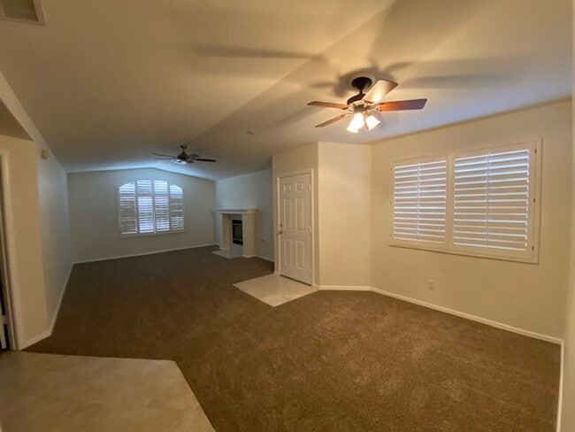 Building Photo - 2 br, 2 bath House - 2192 Camel Mesa Dr