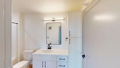 Bathroom - Jefferson Reserve Apartments