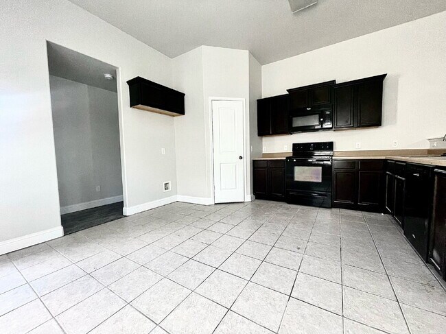 Building Photo - 3/2/2 in Lubbock Cooper ISD!