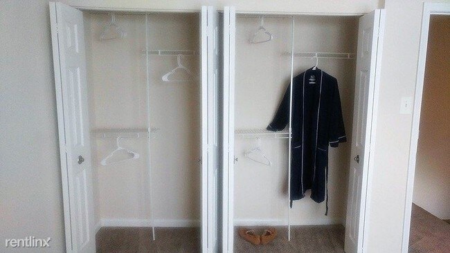 Foto del edificio - 2 br, 1.5 bath Townhome - 13 Red Hearth Court