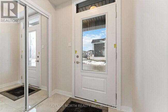 Photo du bâtiment - 364 Les Emmerson Dr