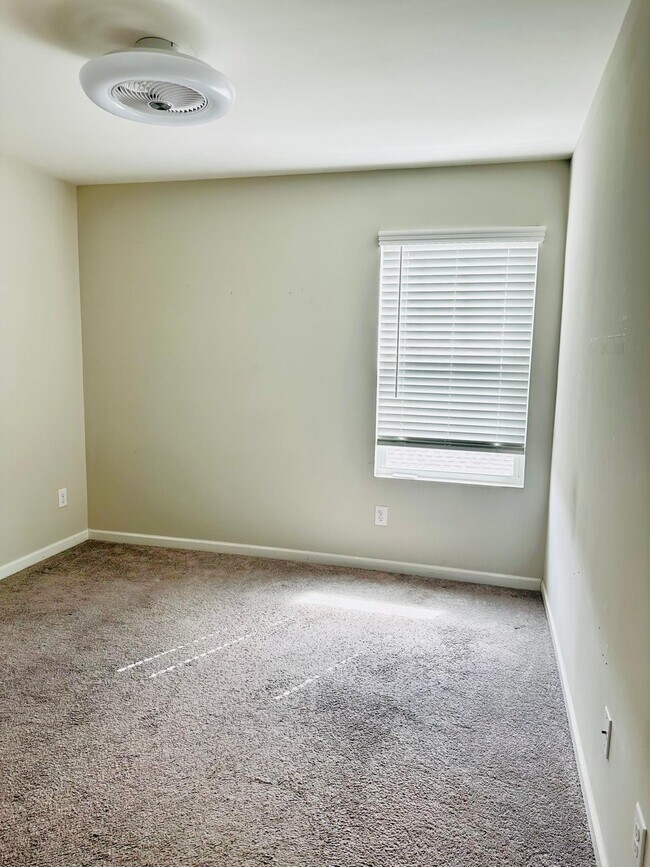 Building Photo - 15104 Meacham Farm Dr