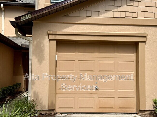 Building Photo - 4680 Playschool Dr