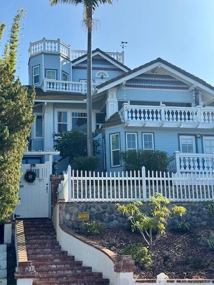 Foto del edificio - 1357 Olivet St