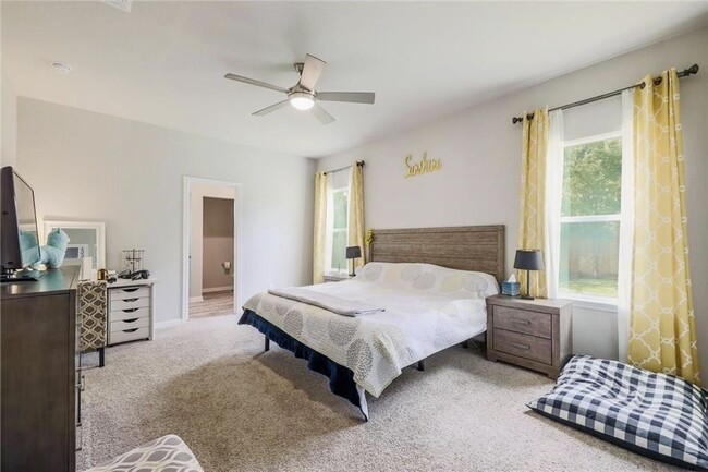 Master bedroom - 18422 Stevie Ray Dr