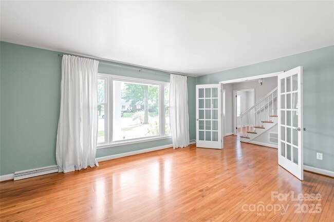 Building Photo - 5001 Vescova Ct