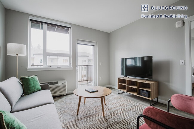 Building Photo - 13403 Newcastle Commons Dr