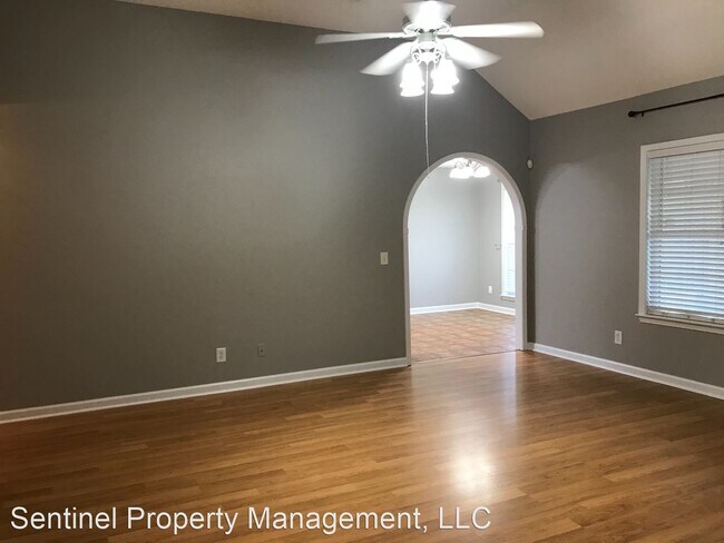 Building Photo - 3 br, 2 bath House - 105 Sanders Ct