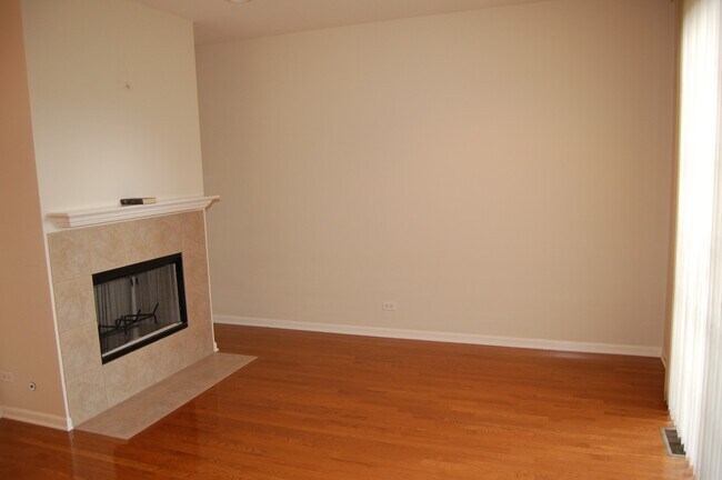 Building Photo - 337 Bradbury Ln