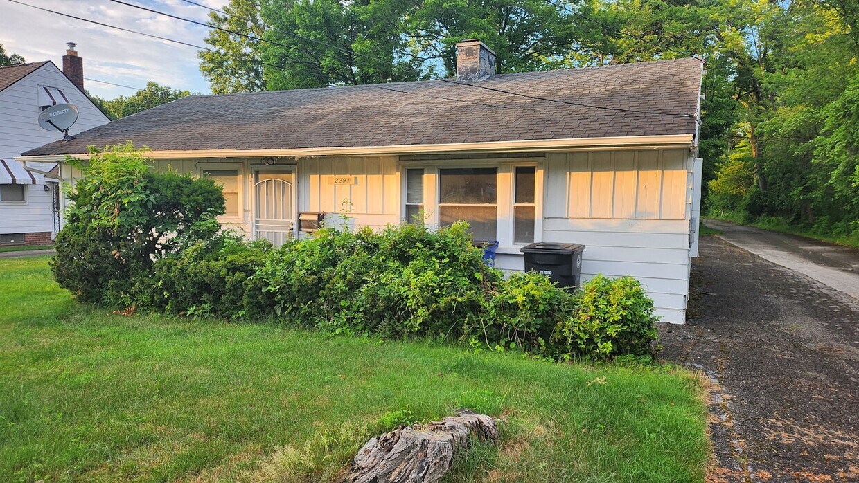 Primary Photo - 2291 Green Rd