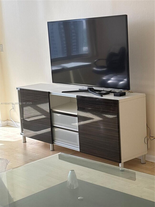 Foto del edificio - 1825 S Ocean Dr