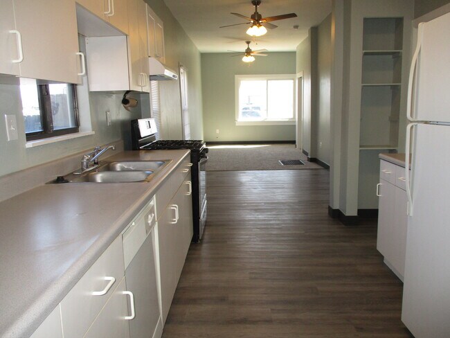 Photo - 1469 Chase St House