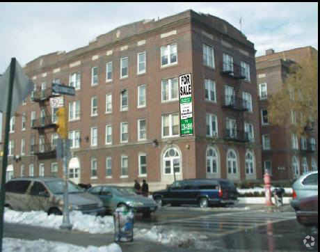 Foto del edificio - 490 Ocean Parkway