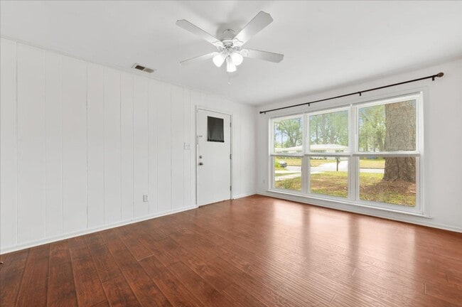 Building Photo - 2334 Ranchland Dr
