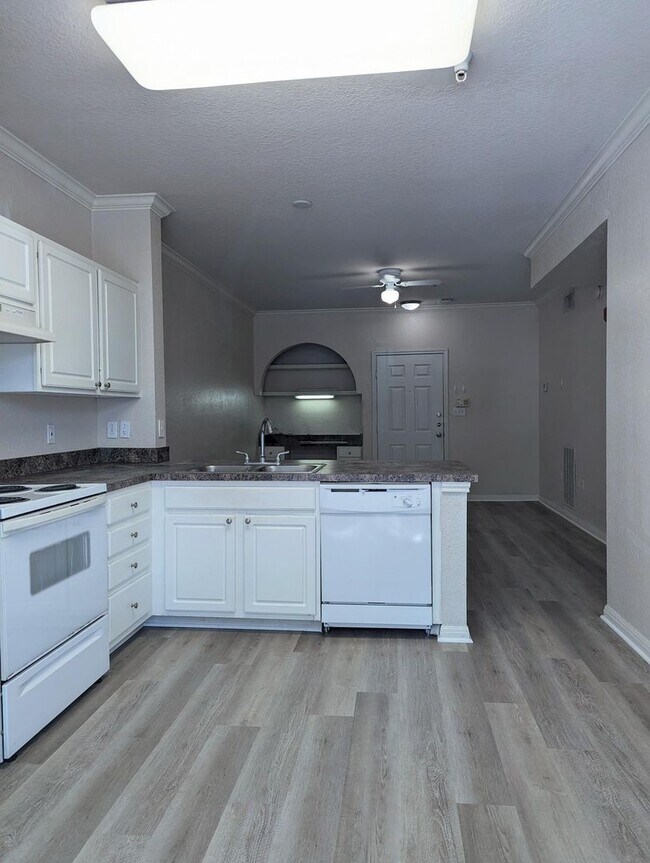 Foto del edificio - 1x1 Open, bright and spacious! 647 square ...
