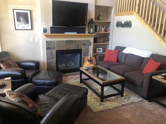 Foto del edificio - 6163 Fox Pointe Cir