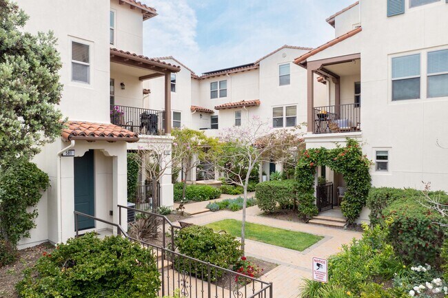 Building Photo - 535-561 Montecito St