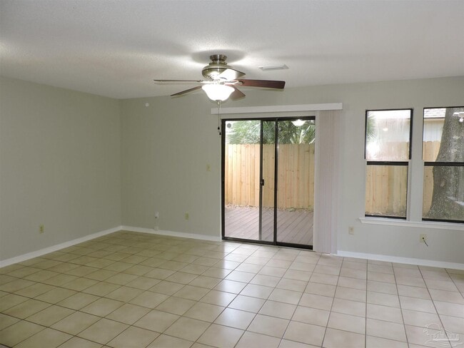 Building Photo - 3501 Parkwood Ave