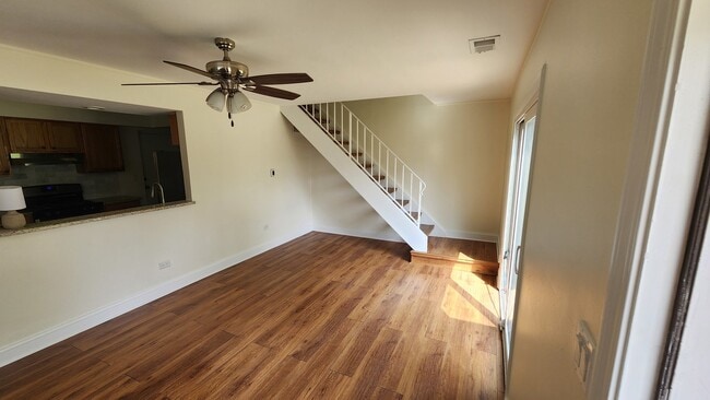 Foto del edificio - 653 Hale Ct