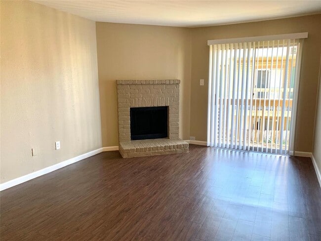 Building Photo - 2200 Cypress Landing Rd