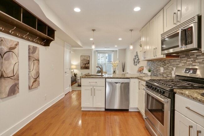 Photo - 43 Hanover Pl NW Apartment