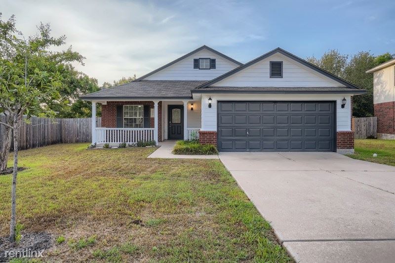 3 BR, 2 Bath: Your Dream Home Awaits