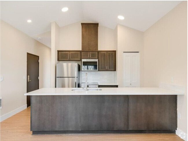 Building Photo - 107th Apartments