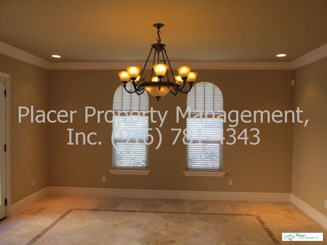 Building Photo - Avail 9/9!  Gorgeous 5 bdrm w/3 Car in Gat...